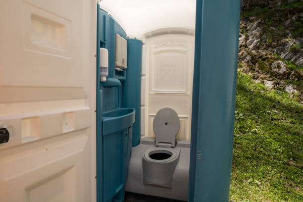 Best Temporary restroom rental  in Williamsburg, FL